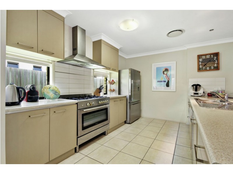 1 Demby Crescent, Wakerley QLD 4154