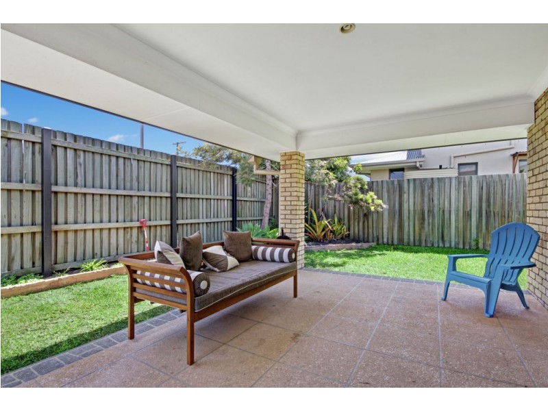 1 Demby Crescent, Wakerley QLD 4154