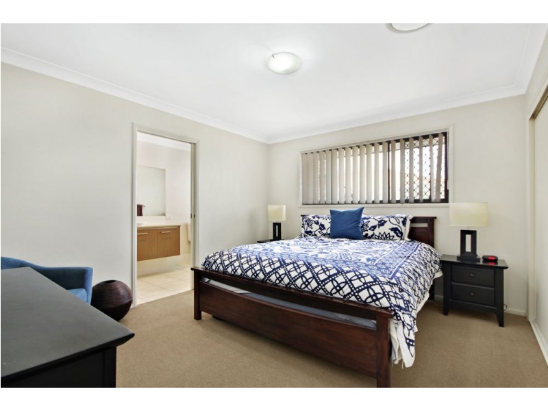 1 Demby Crescent, Wakerley QLD 4154