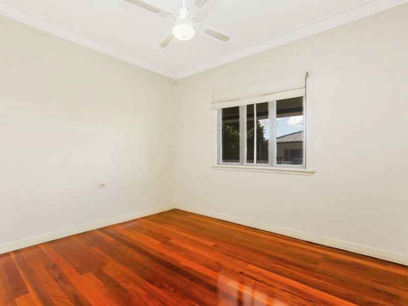 17 Pembroke Road, Coorparoo QLD 4151