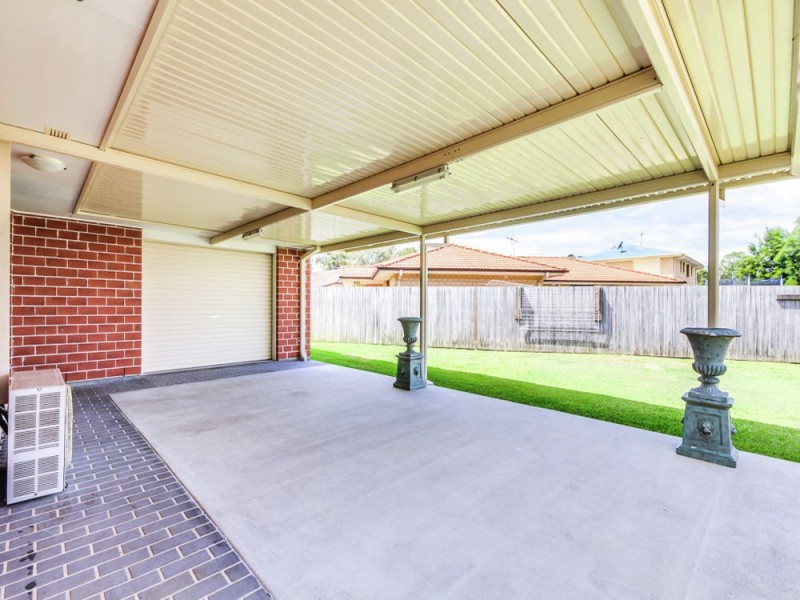 31 Macadamia Street, Wynnum West QLD 4178