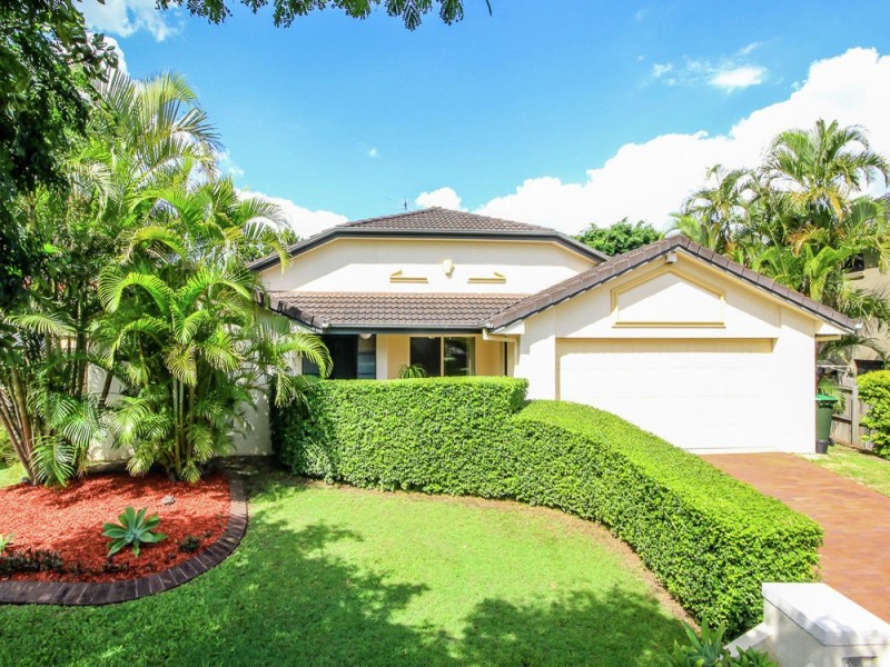 59 Amersham Crescent, Carindale QLD 4152
