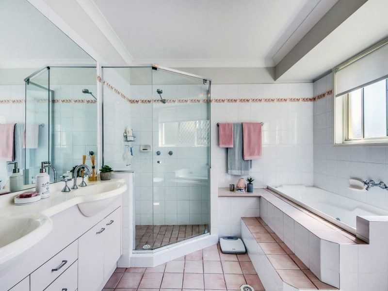 59 Amersham Crescent, Carindale QLD 4152