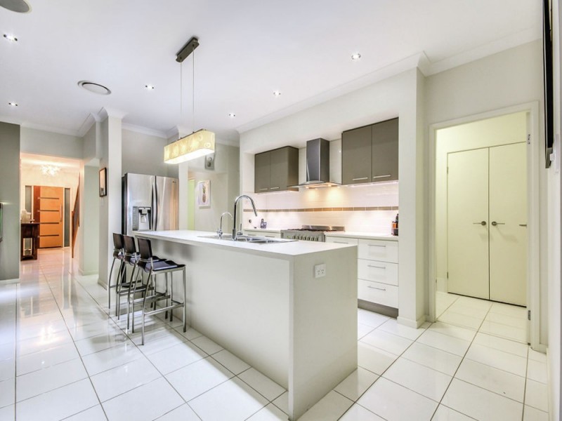 335 Wishart Road, Wishart QLD 4122