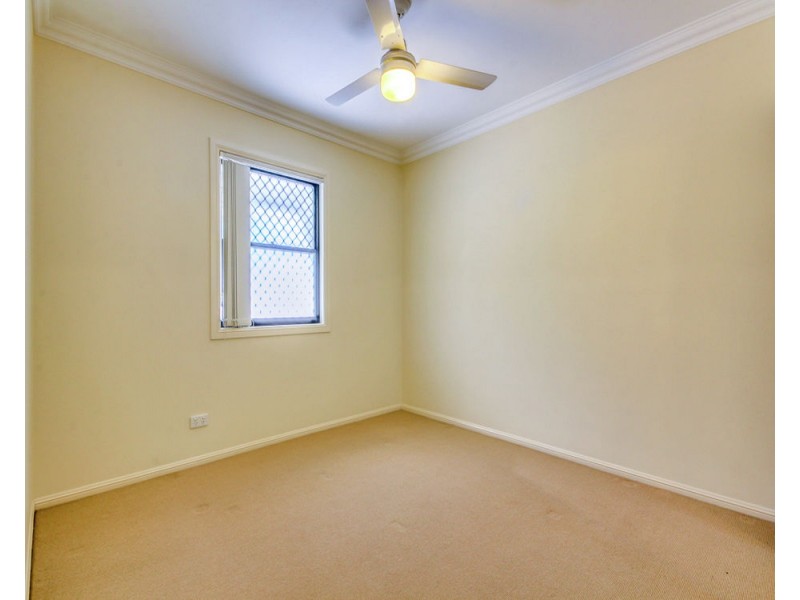 2/70 Overend Street, Norman Park QLD 4170