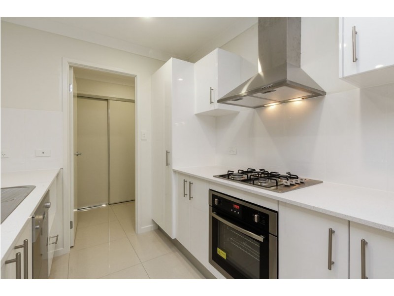 62 Hanover Drive, Pimpama QLD 4209