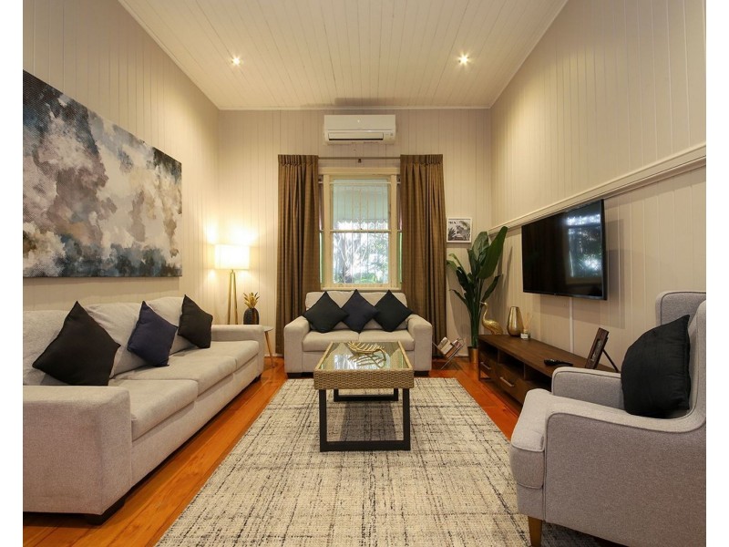 13 Leonard Street, Woolloongabba QLD 4102