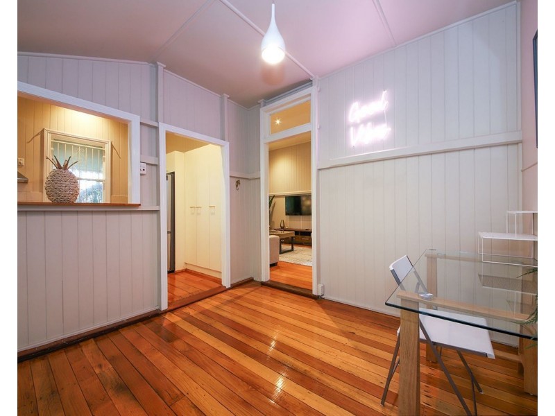 13 Leonard Street, Woolloongabba QLD 4102