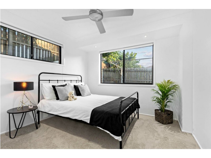 3 Lilly Lane, Birkdale QLD 4159