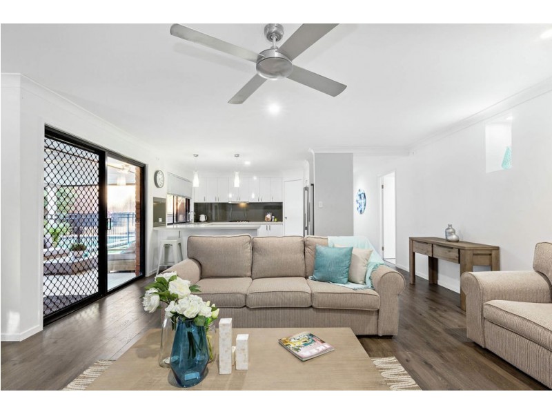 3 Lilly Lane, Birkdale QLD 4159