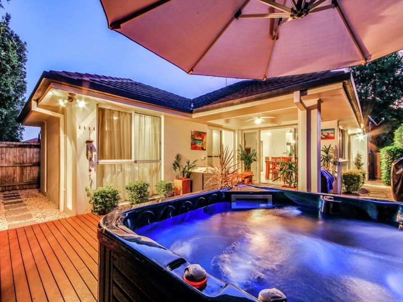 8 Woodland Crescent, Murarrie QLD 4172