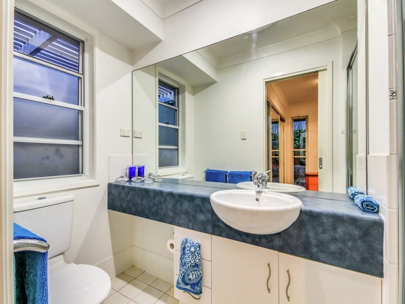 8 Woodland Crescent, Murarrie QLD 4172