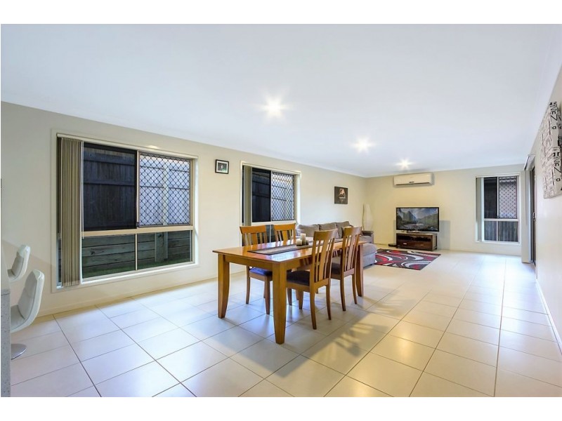 8 Violet Avenue, Springfield Lakes QLD 4300