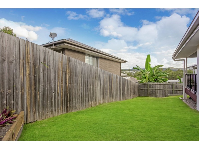 8 Violet Avenue, Springfield Lakes QLD 4300