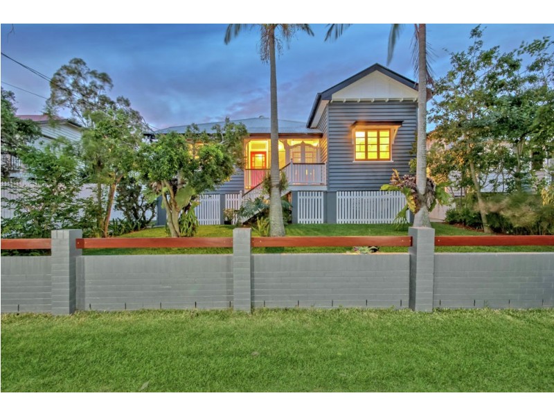 22 Bardsley Avenue, Greenslopes QLD 4120