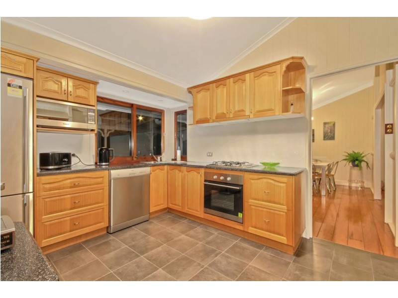 22 Bardsley Avenue, Greenslopes QLD 4120