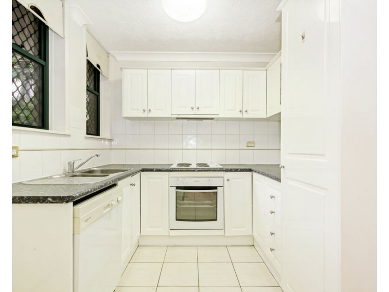 2/12 Rosina Street, Kangaroo Point QLD 4169