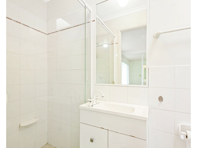 2/12 Rosina Street, Kangaroo Point QLD 4169