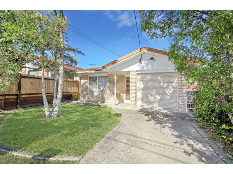 63 Akala Street, Camp Hill QLD 4152