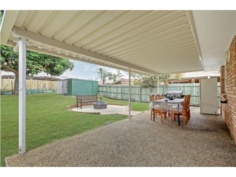 15 Haylett Rise, Regents Park QLD 4118