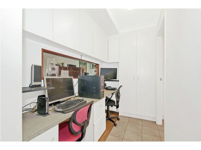 15 Haylett Rise, Regents Park QLD 4118