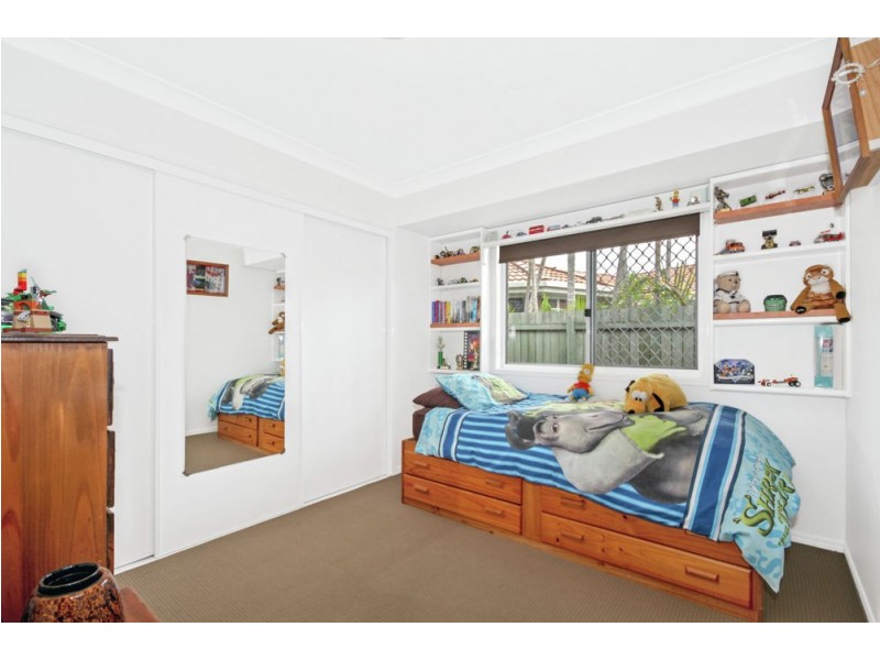 15 Haylett Rise, Regents Park QLD 4118