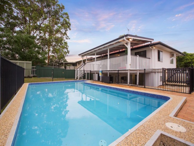 67 Greenmeadow Road, Mansfield QLD 4122