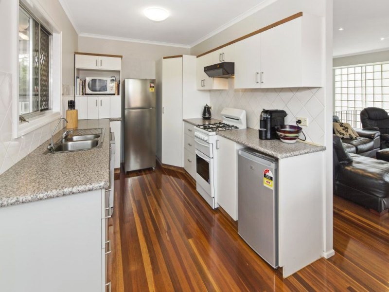 67 Greenmeadow Road, Mansfield QLD 4122