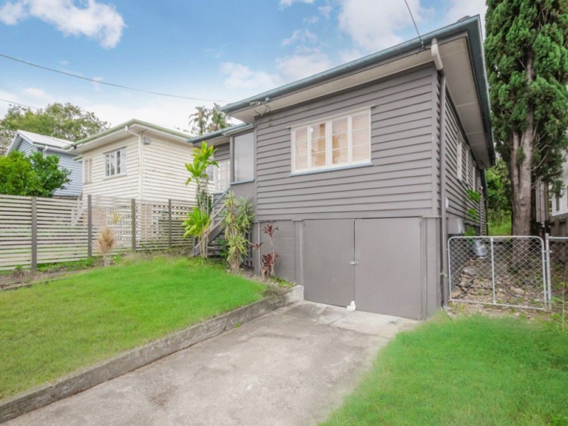 10 Newcross Street, Indooroopilly QLD 4068