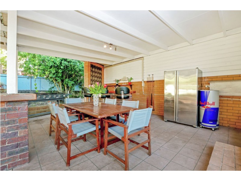 166 Bapaume Road, Holland Park West QLD 4121