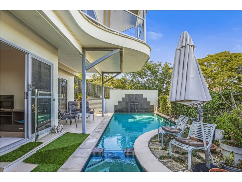 1 Stonehawke Place, The Gap QLD 4061