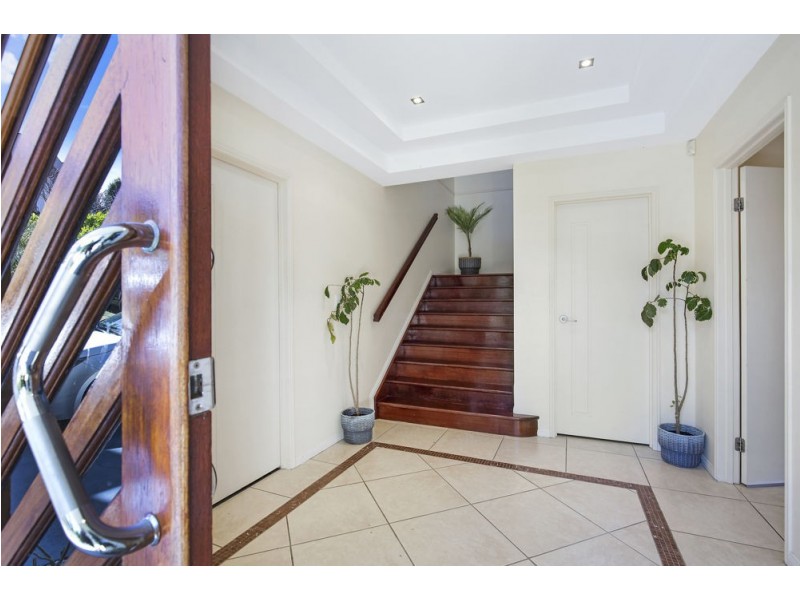 1 Stonehawke Place, The Gap QLD 4061