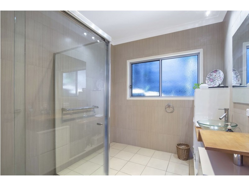 1 Stonehawke Place, The Gap QLD 4061