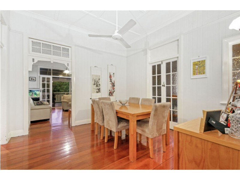 26 St Leonards Street, Coorparoo QLD 4151