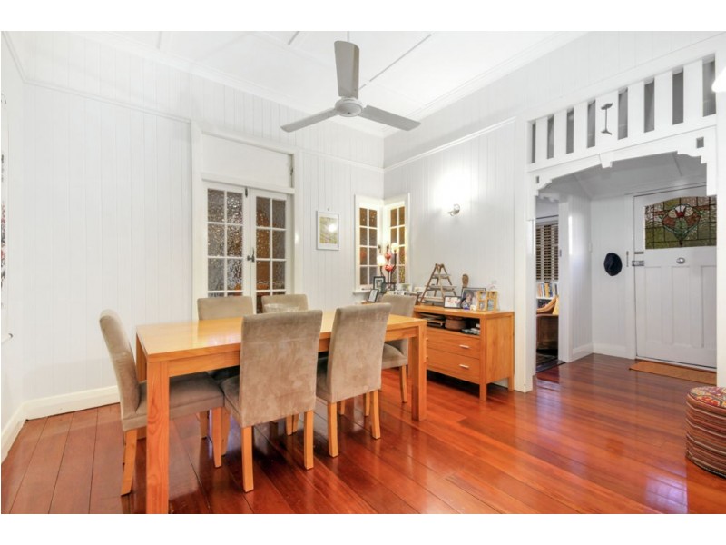 26 St Leonards Street, Coorparoo QLD 4151