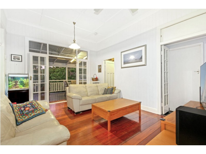 26 St Leonards Street, Coorparoo QLD 4151