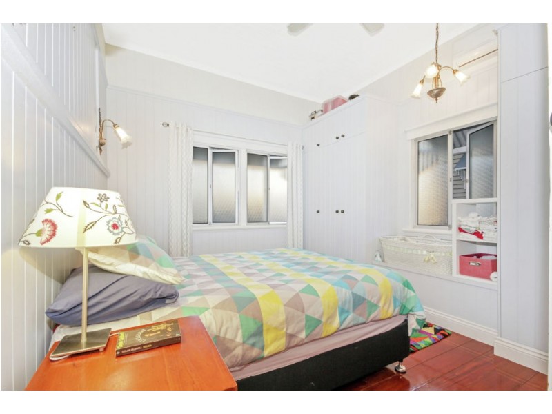 26 St Leonards Street, Coorparoo QLD 4151