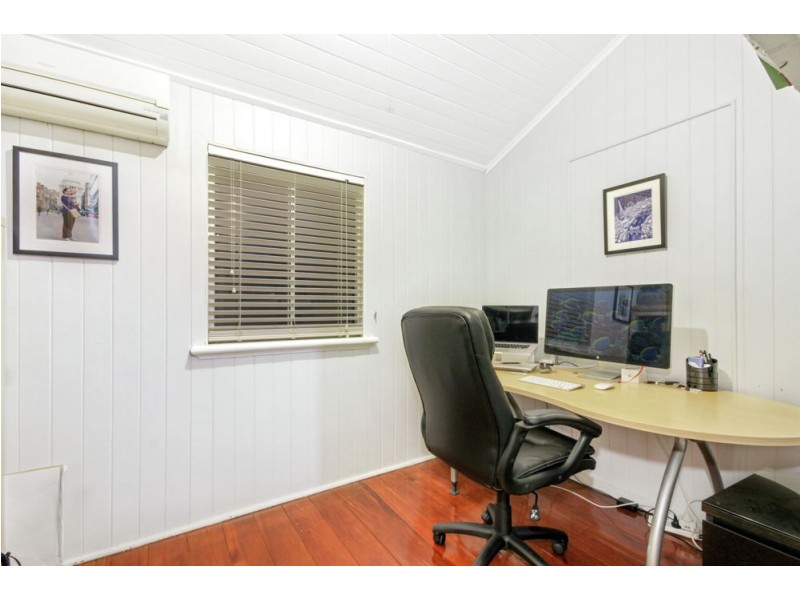 26 St Leonards Street, Coorparoo QLD 4151