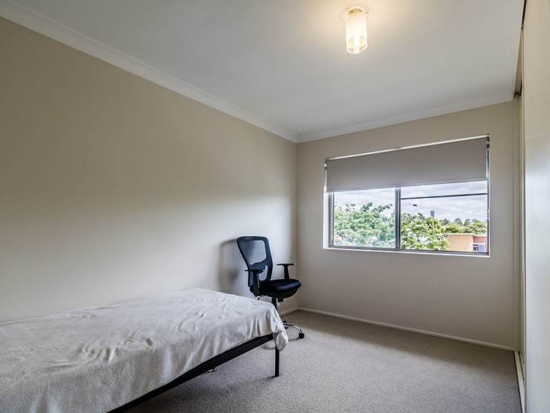 4/7 Robinson Street, Coorparoo QLD 4151