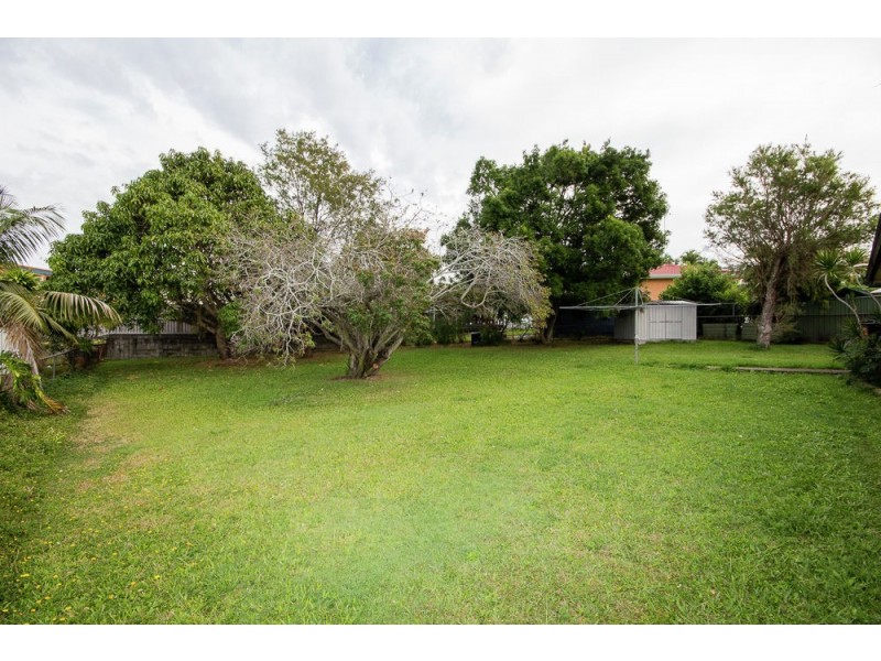 Lot 1 & 2 / 4 Privet Place, Mansfield QLD 4122