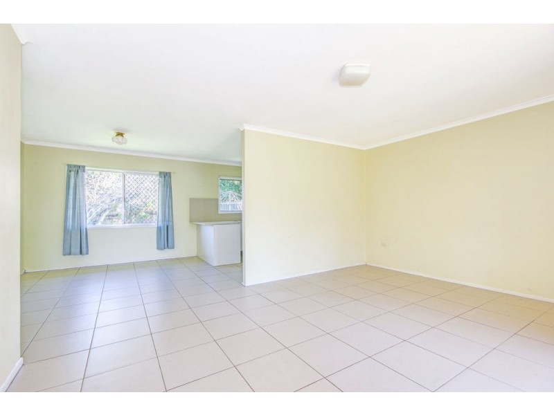 4 Privet Place, Mansfield QLD 4122