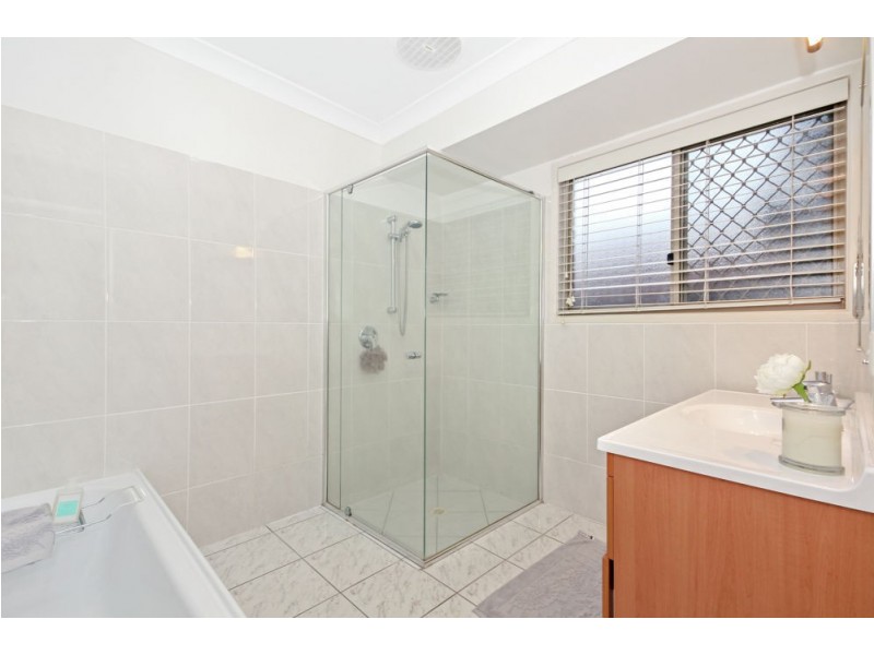 13 Pindari Crescent, Wishart QLD 4122