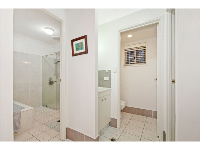 13 Pindari Crescent, Wishart QLD 4122