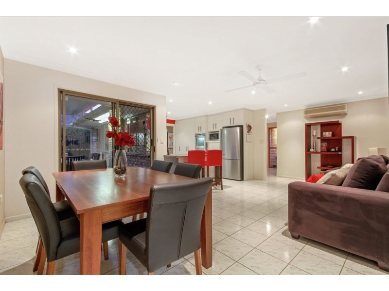 13 Pindari Crescent, Wishart QLD 4122