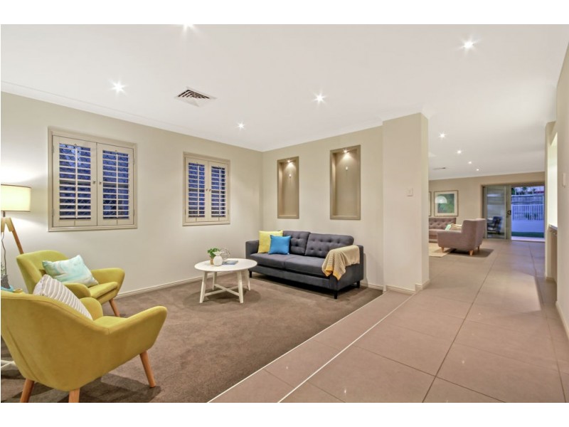 98 Hibiscus Close, Wishart QLD 4122