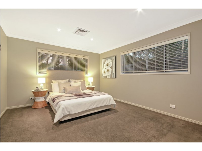 98 Hibiscus Close, Wishart QLD 4122