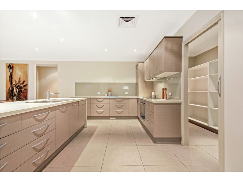 98 Hibiscus Close, Wishart QLD 4122