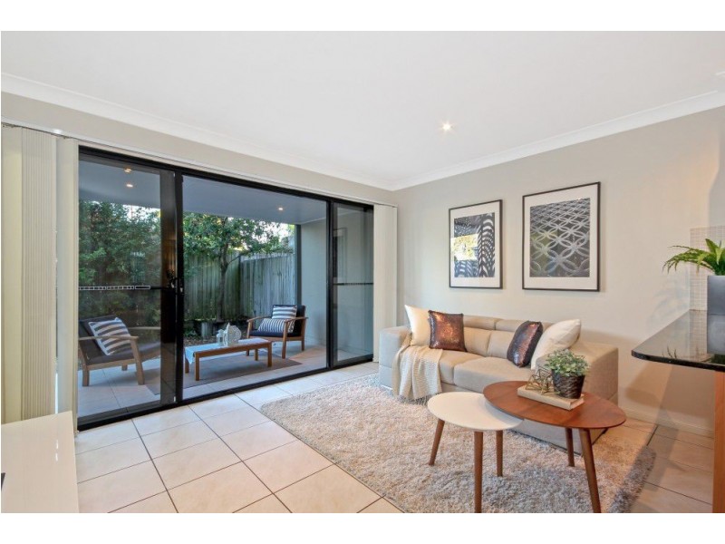 2/12 Cosgrove Street, Annerley QLD 4103