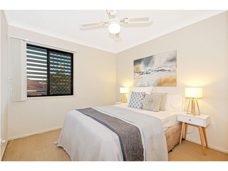 2/12 Cosgrove Street, Annerley QLD 4103