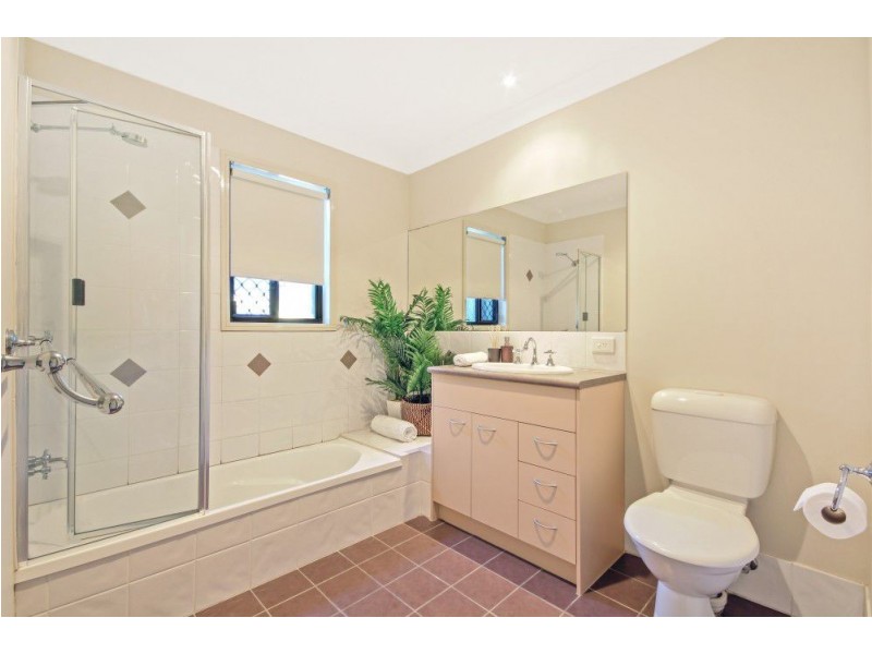 2/12 Cosgrove Street, Annerley QLD 4103